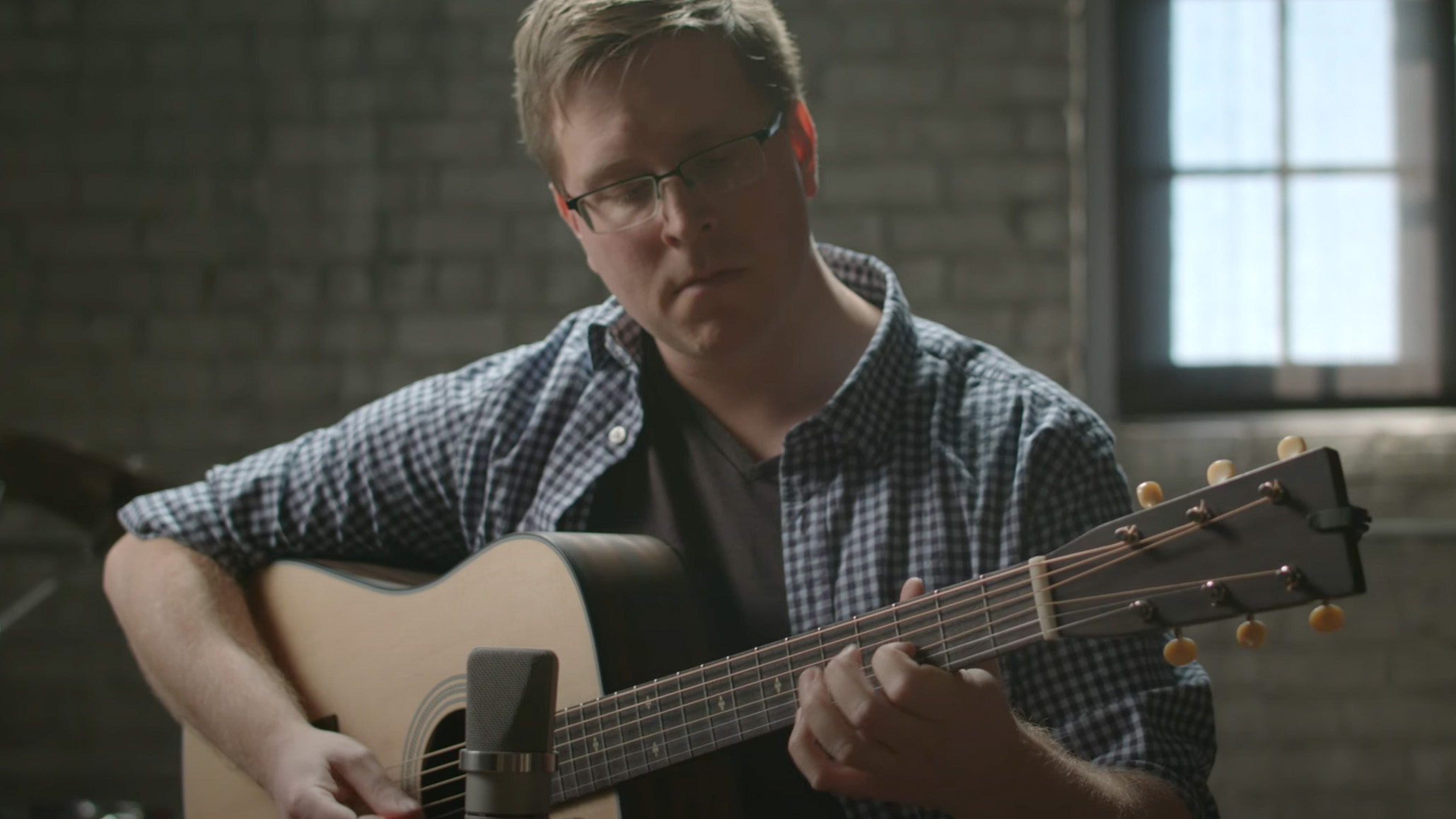 Construisez une guitare acoustique avec une guitare StewMac conçue pour le corps Kit de guitare