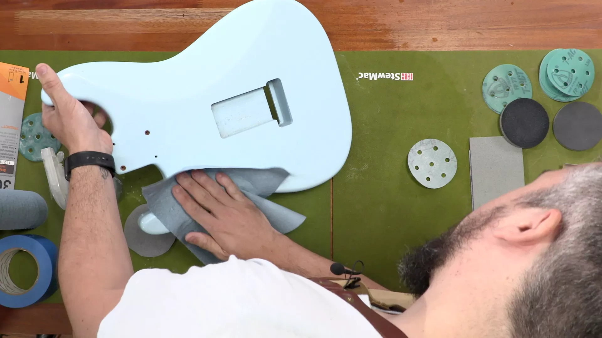 Obtenez une finition satinée en vous arrêtant dans cette gamme de grains de 2,000 à 3,000