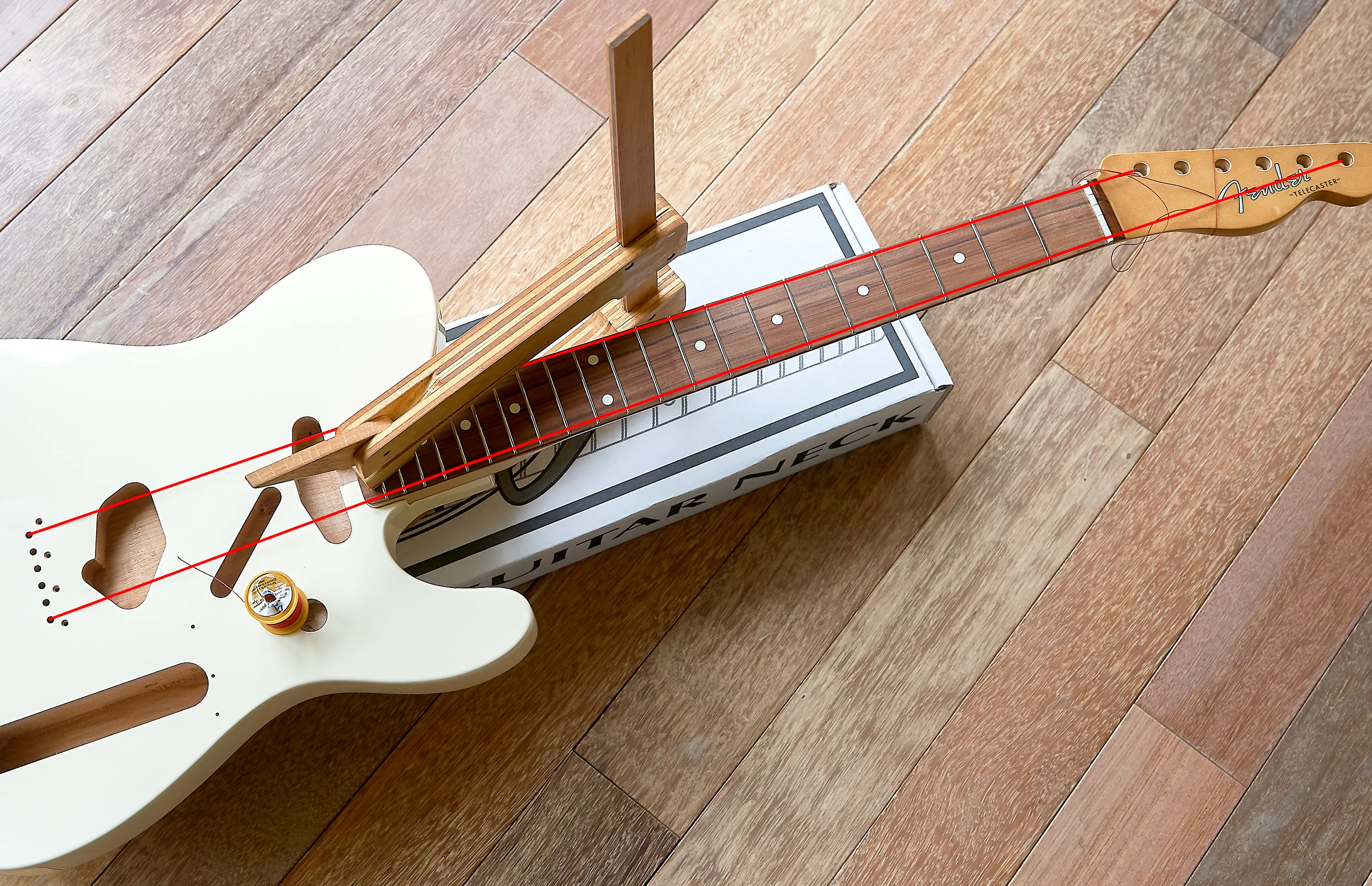 Simuler des cordes avec du fil rouge