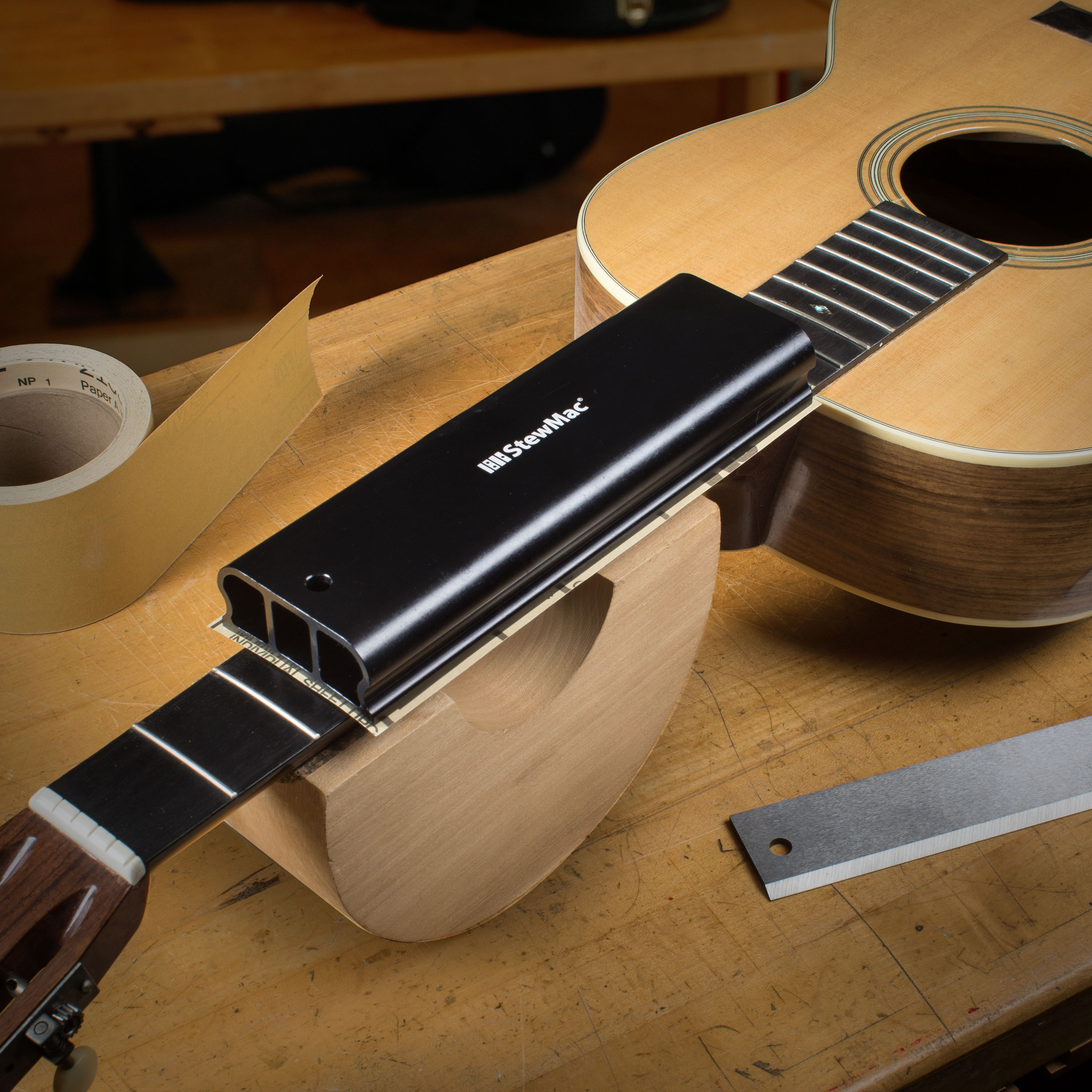 Barre de ponçage de radius en aluminium, 9 po de long