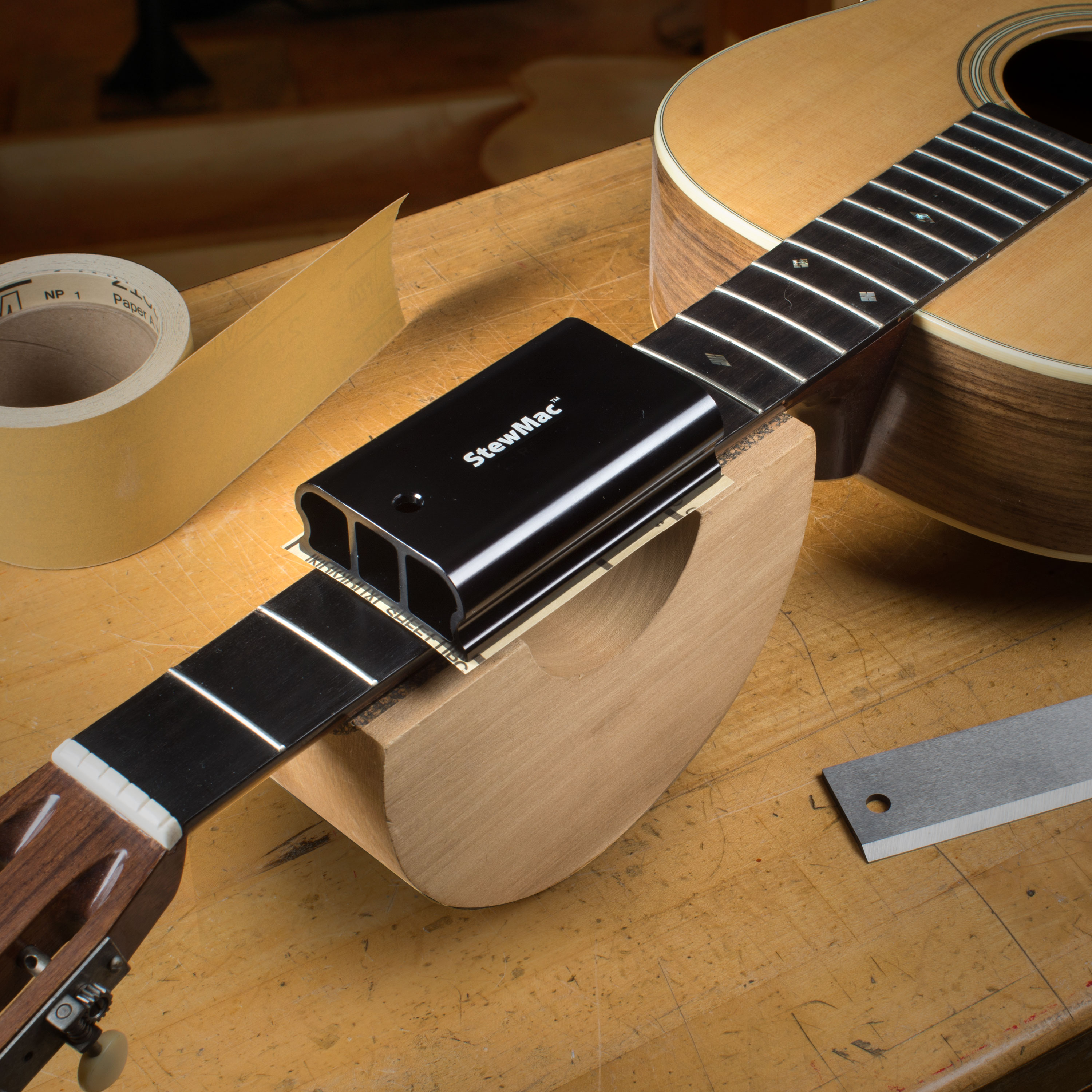 Barre de ponçage de radius en aluminium, 4,5 po de long Barre de ponçage de radius en aluminium, 4,5 po de long