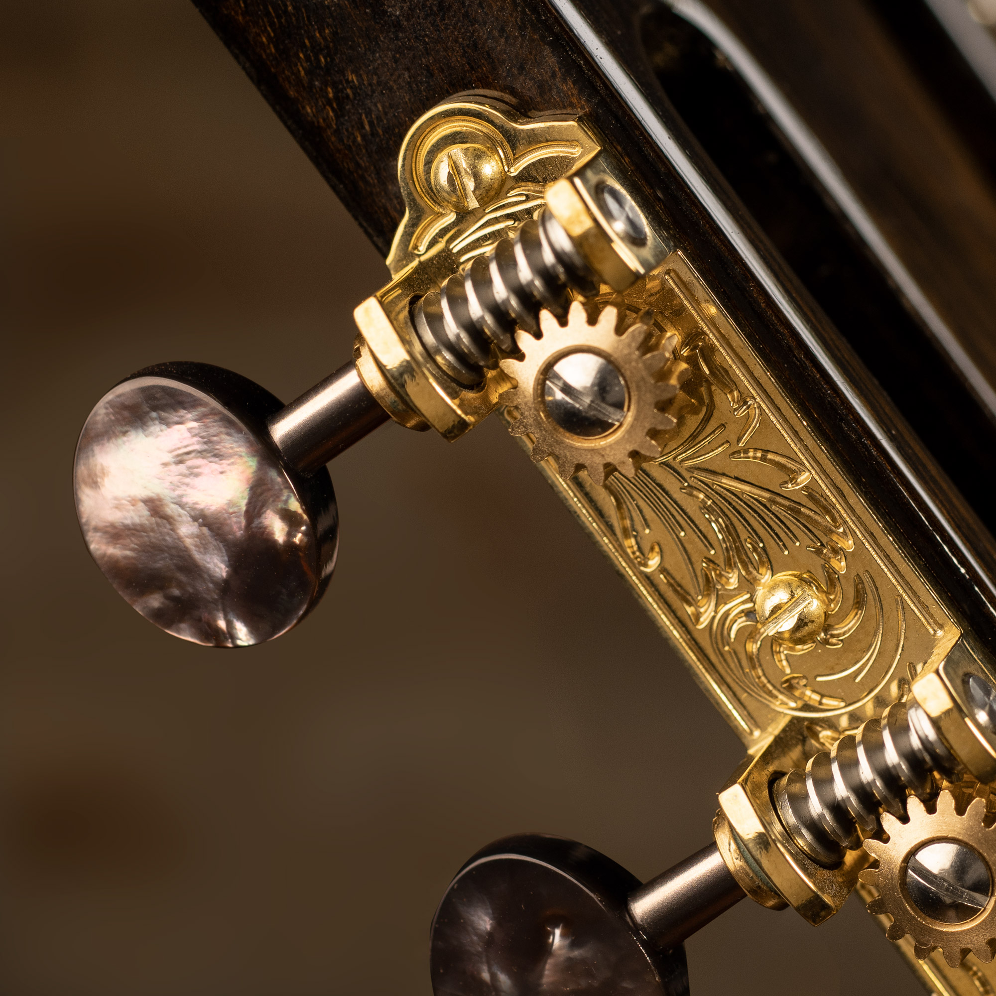 Tuners de guitare Waverly 3-On-Plate avec boutons en perle noire pour têtes d’index fendues