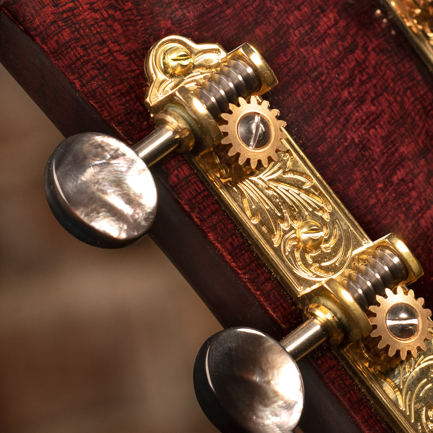 Tuners de guitare Waverly 3-On-Plate avec boutons en perle noire pour têtes de cheville pleines Tuners de guitare Waverly 3-On-Plate avec boutons en perle noire pour têtes de cheville pleines