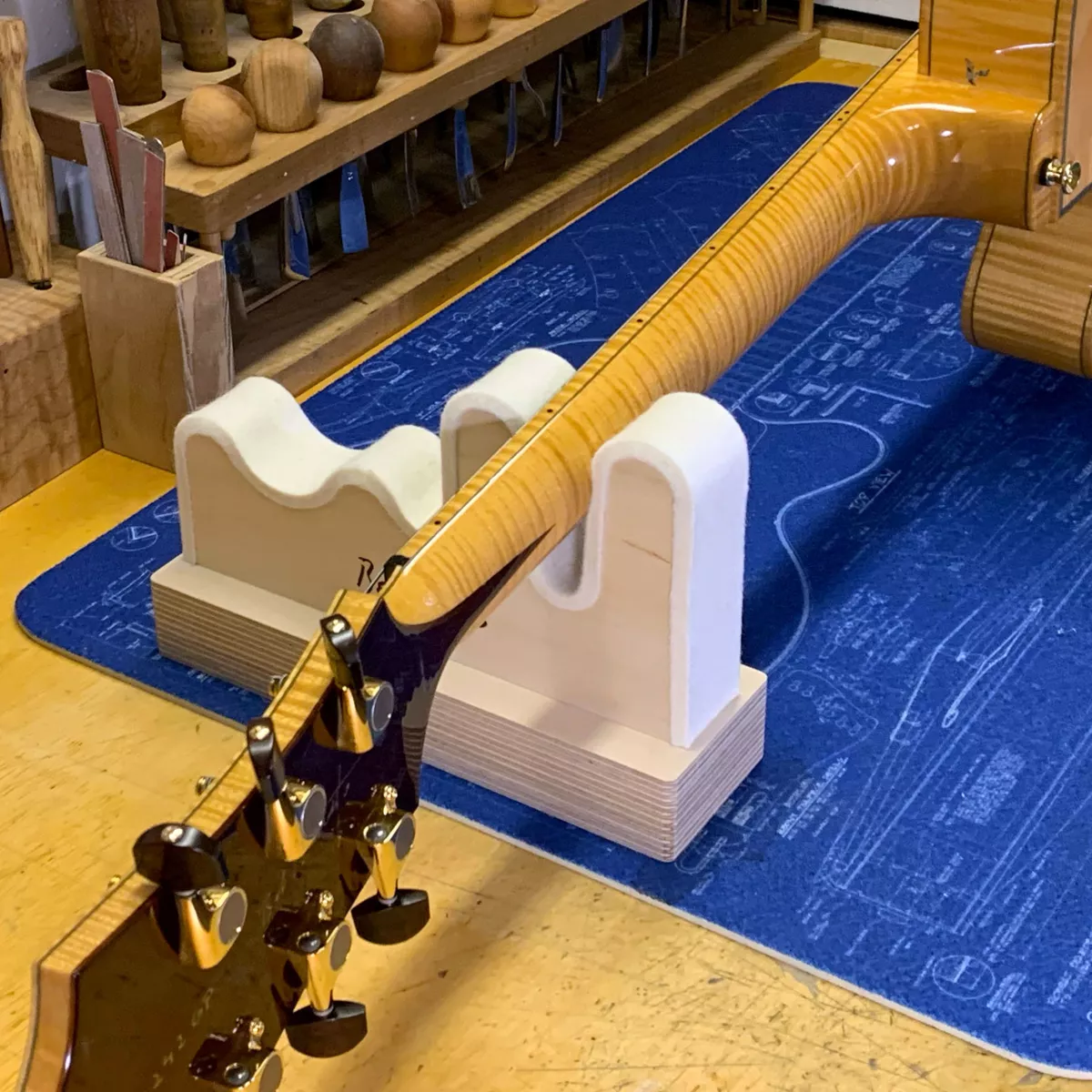 Repose-cou Benedetto Repose-cou Benedetto