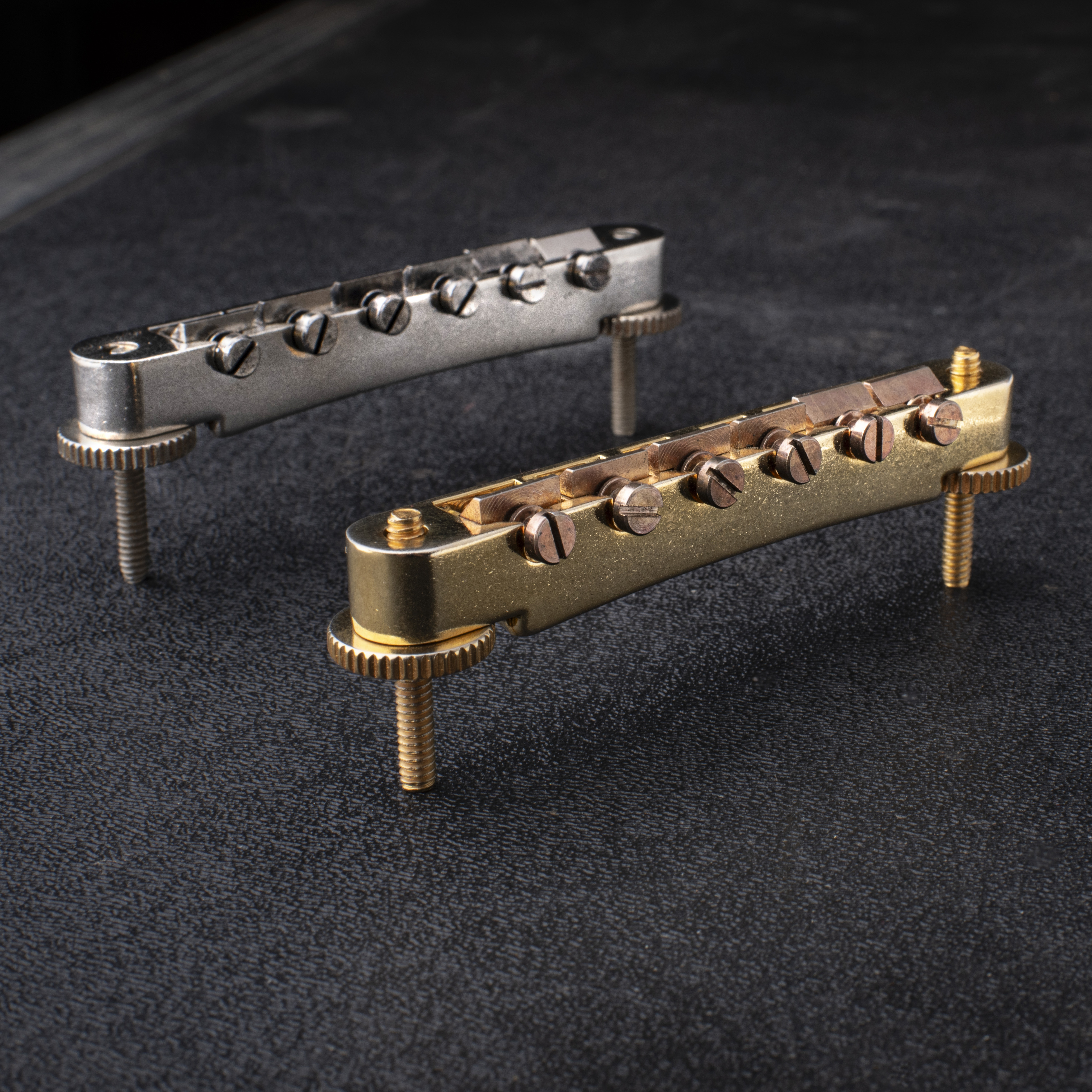 Chevalet Tune-o-matic ABR-1 sans fil GuitarSlinger vieilli stabilisé par réfrigération Chevalet Tune-o-matic ABR-1 sans fil GuitarSlinger vieilli stabilisé par réfrigération