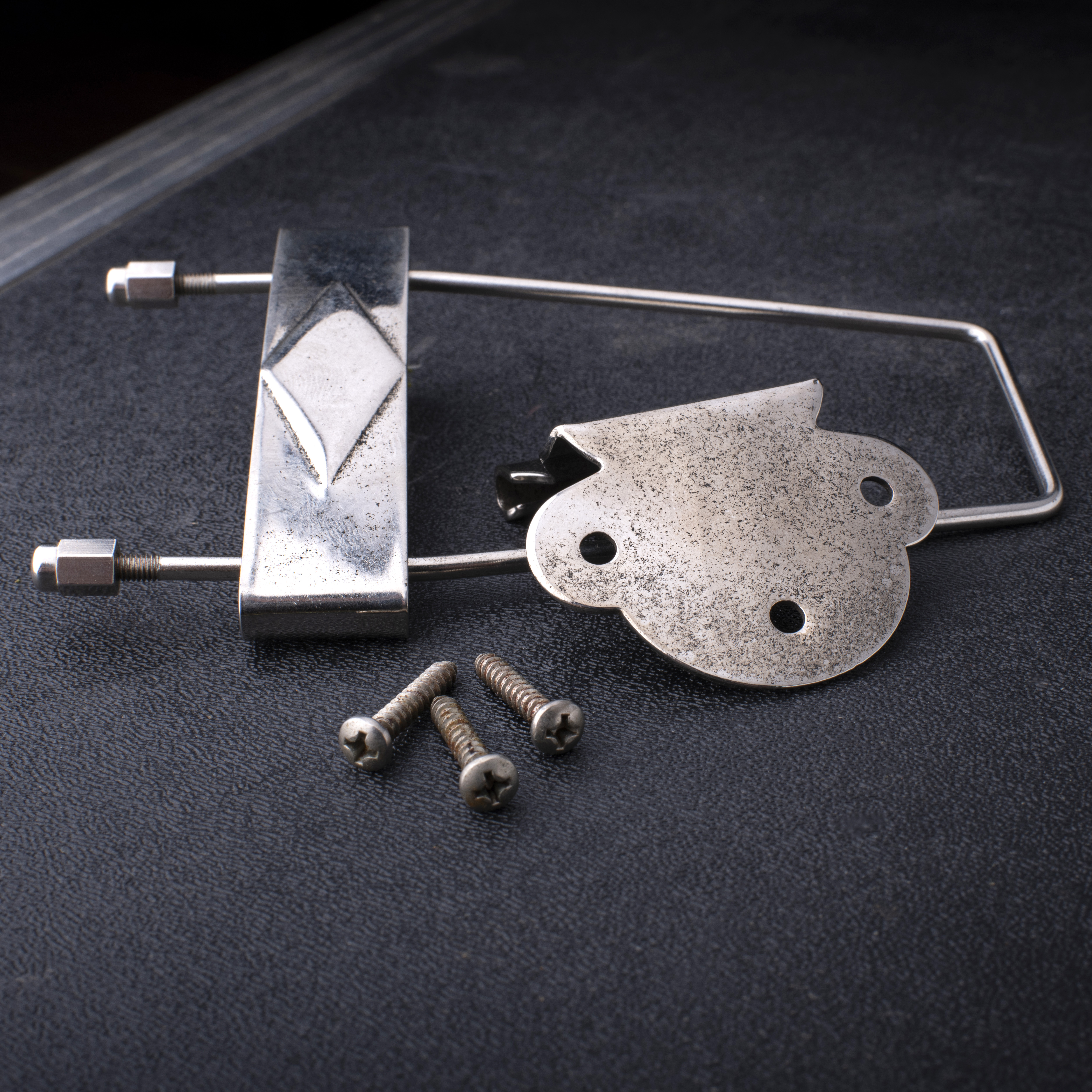 Cordier Archtop trapézoïdal long GuitarSlinger vieilli stabilisé par réfrigération Cordier Archtop trapézoïdal long GuitarSlinger vieilli stabilisé par réfrigération