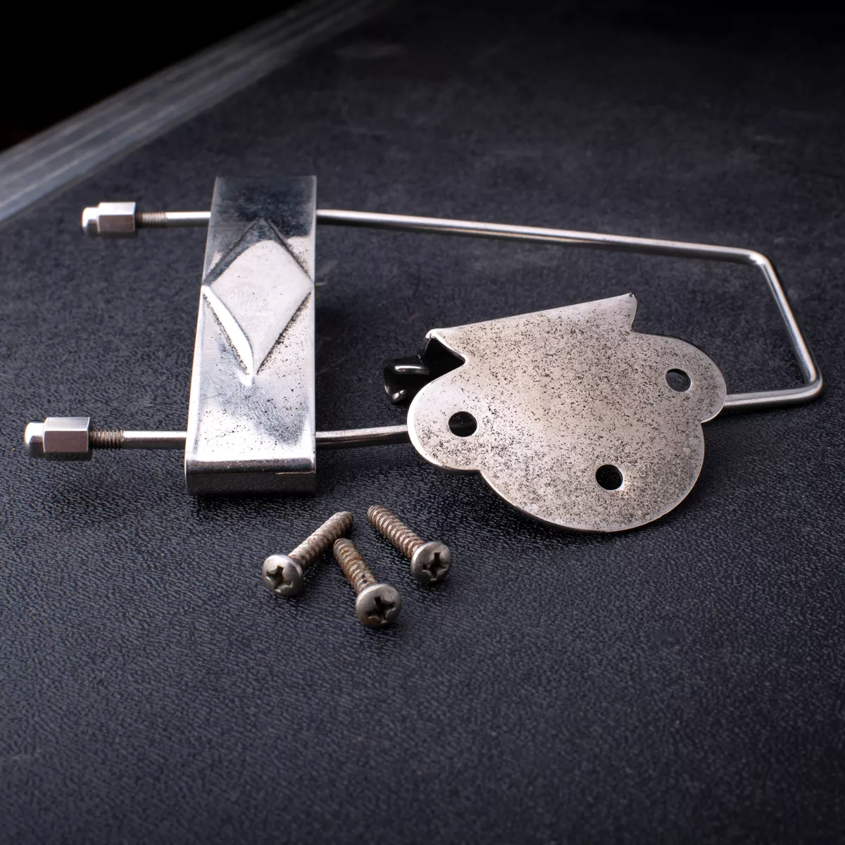 Cordier Archtop trapézoïdal long GuitarSlinger vieilli stabilisé par réfrigération Cordier Archtop trapézoïdal long GuitarSlinger vieilli stabilisé par réfrigération