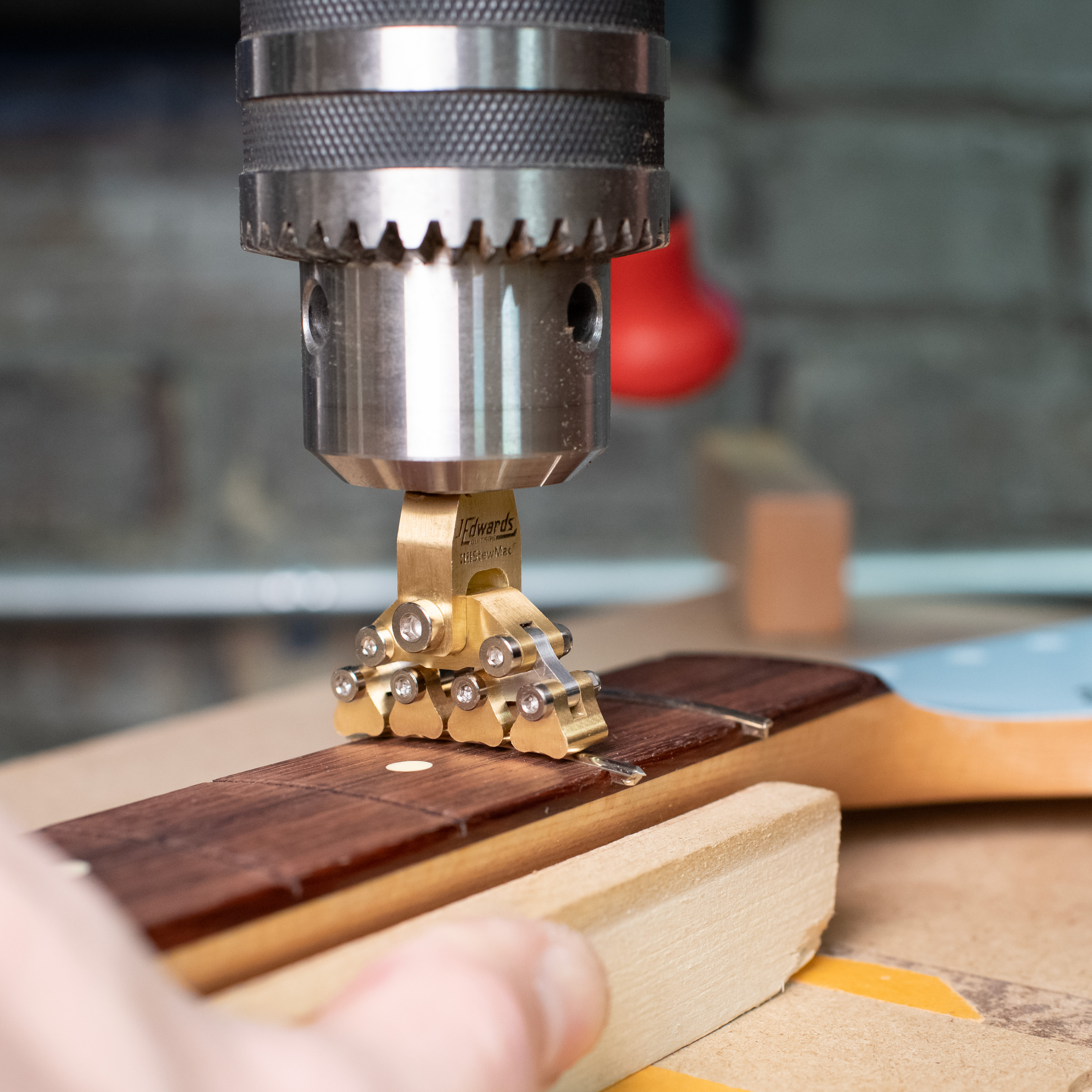 Presse à frettes Fractal Fret Press J Edwards Presse à frettes Fractal Fret Press J Edwards