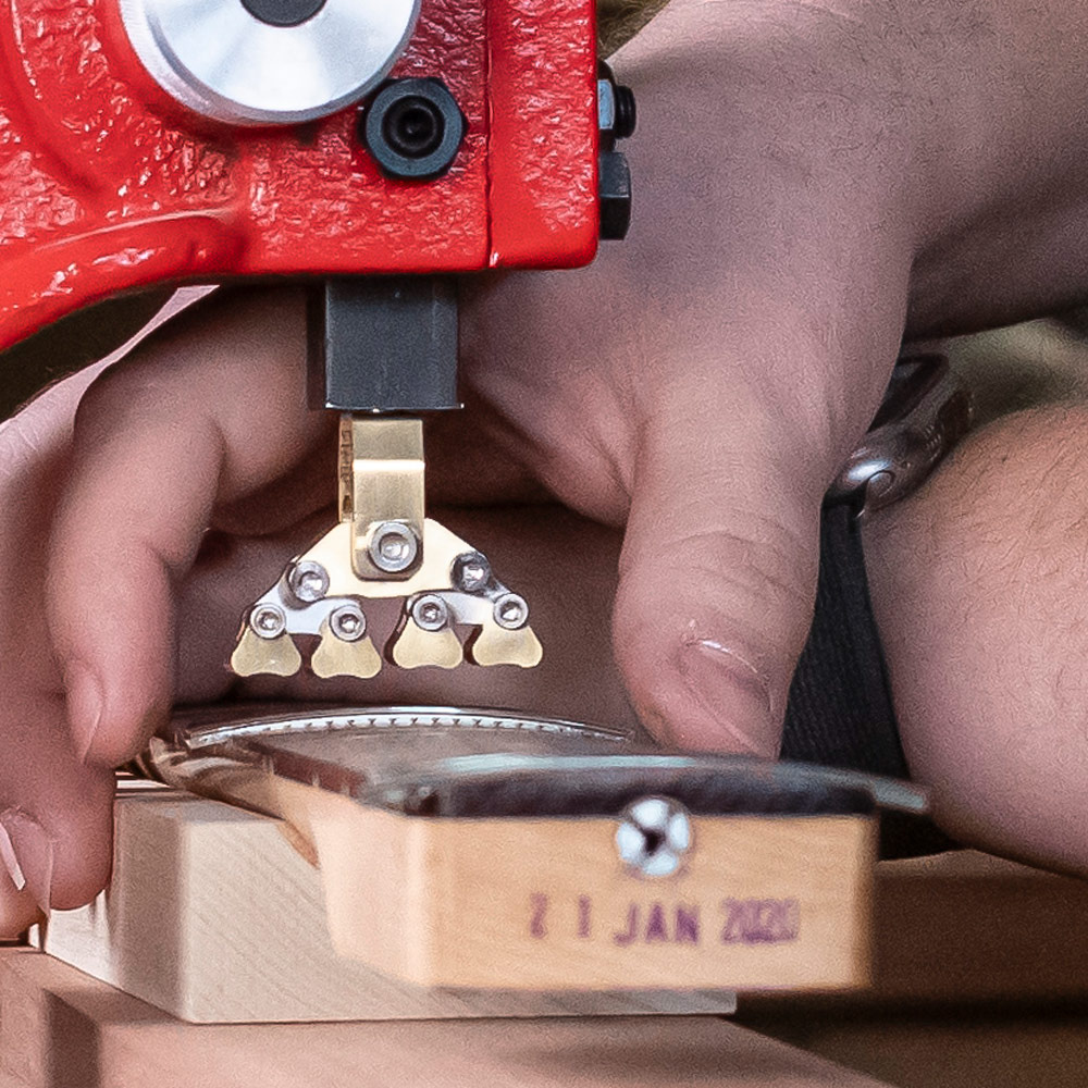 Presse à frettes Fractal Fret Press J Edwards Presse à frettes Fractal Fret Press J Edwards