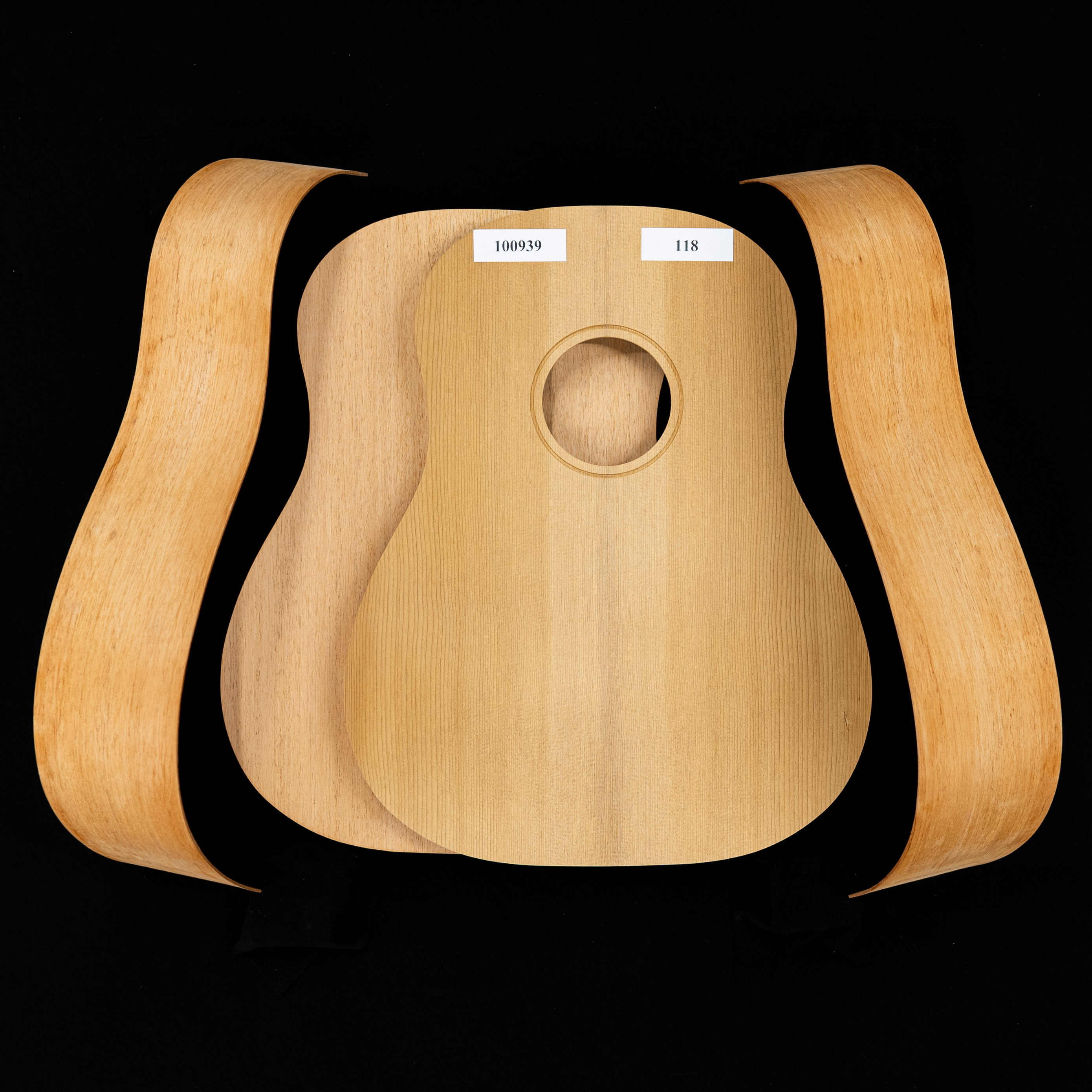 Jumbo-45 Kit de guitare en kit acoustique avec épicéa rouge torréfié et acajou - 118 Jumbo-45 Kit de guitare en kit acoustique avec épicéa rouge torréfié et acajou - 118