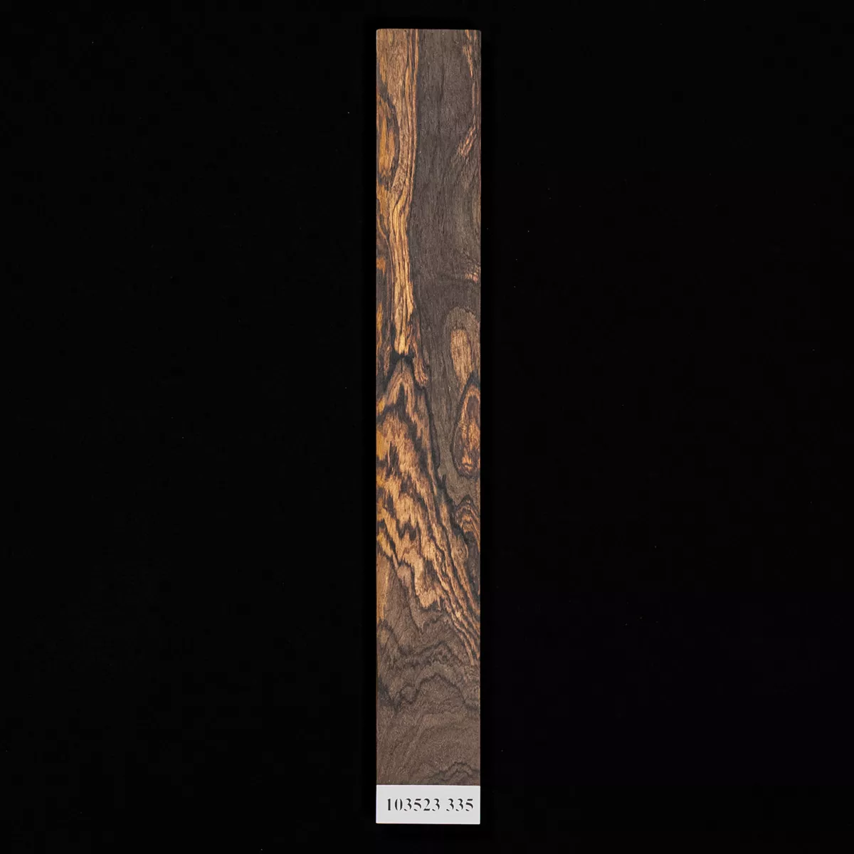 Planche de doigts brésilienne en bois de rose sans rainures pour guitare - 335 Planche de doigts brésilienne en bois de rose sans rainures pour guitare - 335