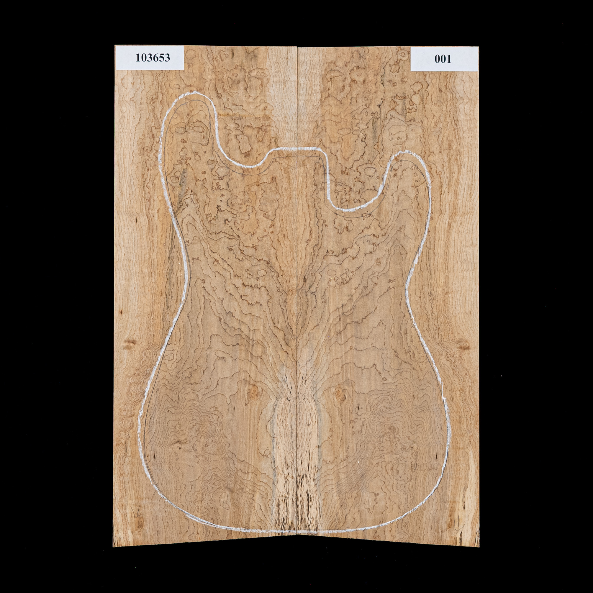 Top laminé en érable pelotonné matelassé à cloques - 001 Top laminé en érable pelotonné matelassé à cloques - 001