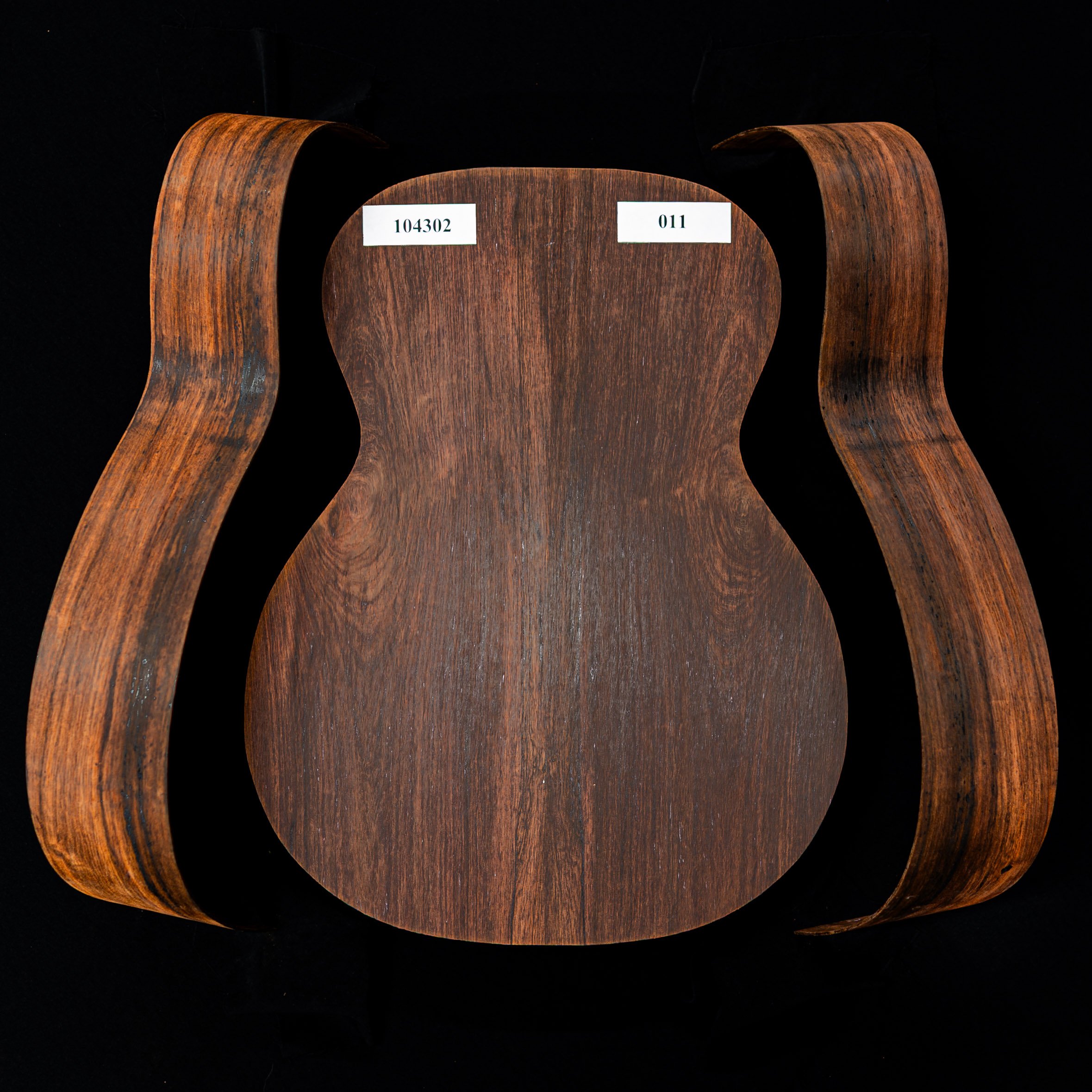 Ensemble palissandre Madagascar joint dans le dos + paire d’éclisses pliées pour guitare OM - 011