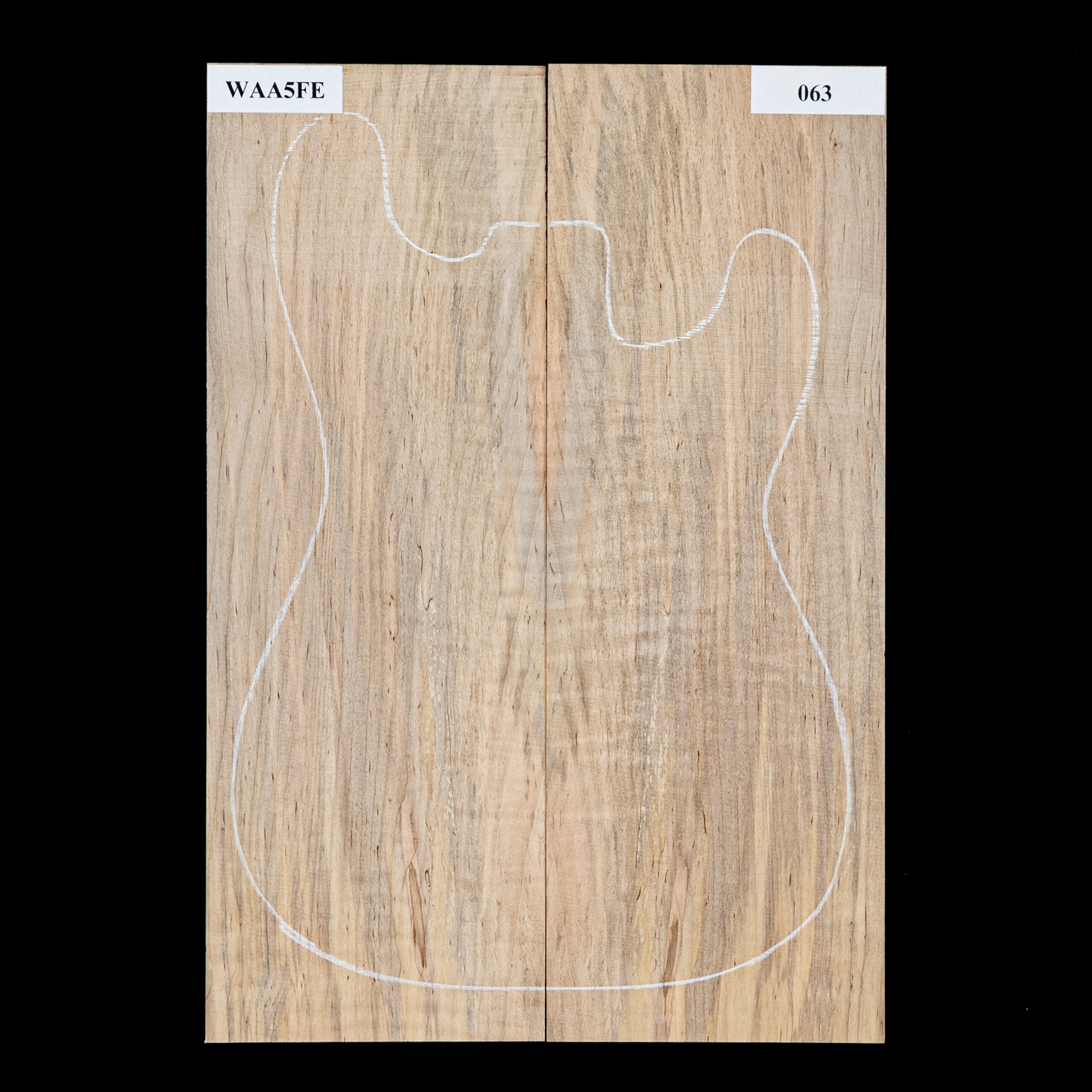 Top sculpté en érable Ambrosia flamme pour électrique - 063 Top sculpté en érable Ambrosia flamme pour électrique - 063