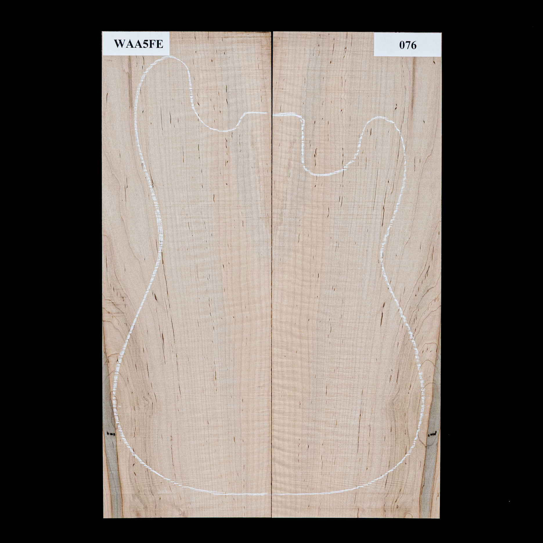 Top sculpté en érable Ambrosia flamme pour électrique - 076 Top sculpté en érable Ambrosia flamme pour électrique - 076