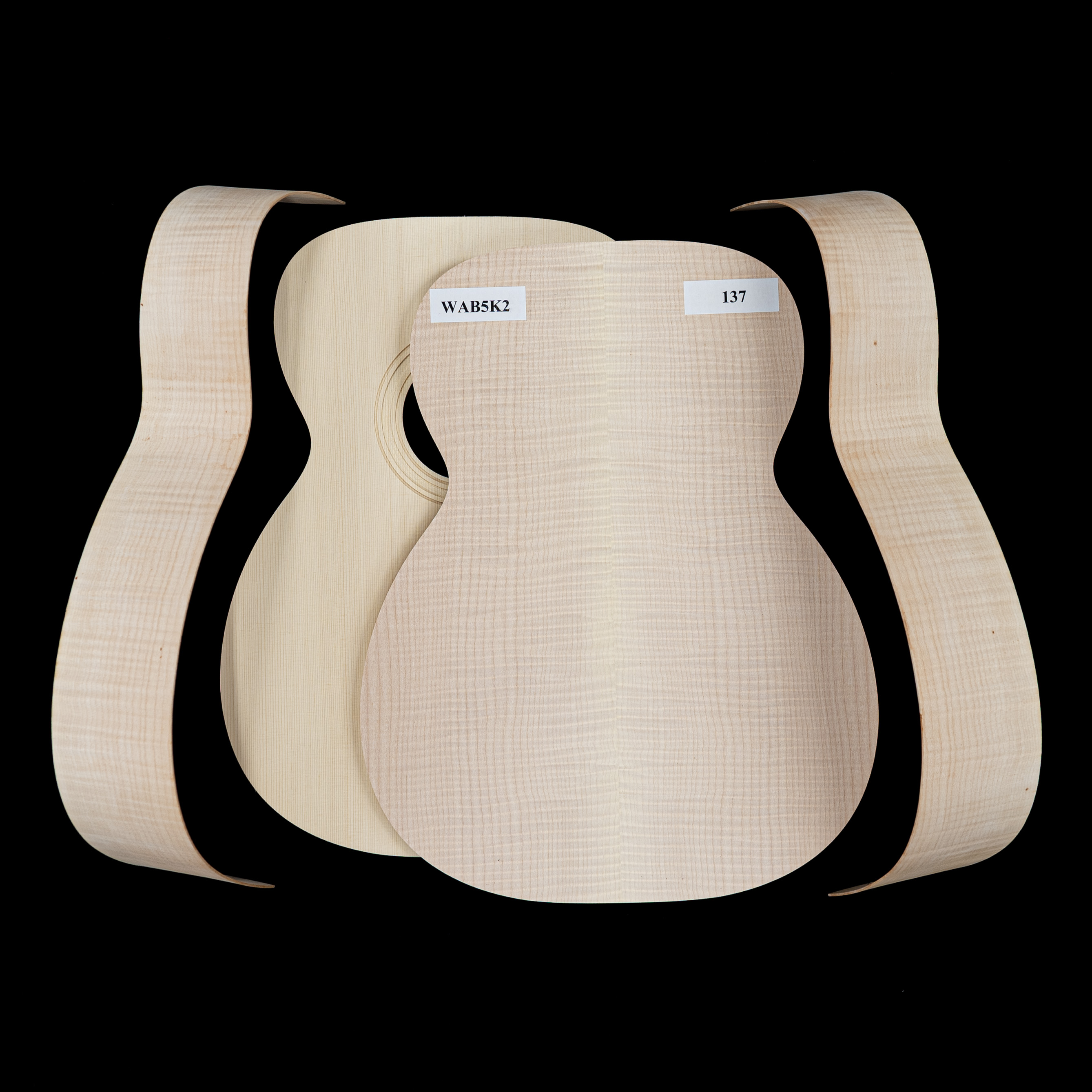 Kit de guitare WoodStax Flame Maple OM, col boulonné - 137 Kit de guitare WoodStax Flame Maple OM, col boulonné - 137