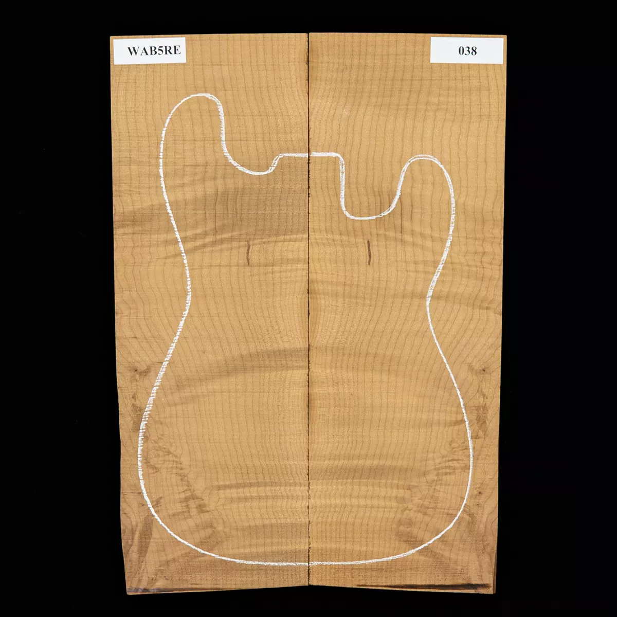 Haut laminé torréfié en érable à grandes feuilles de flamme - 038 Haut laminé torréfié en érable à grandes feuilles de flamme - 038