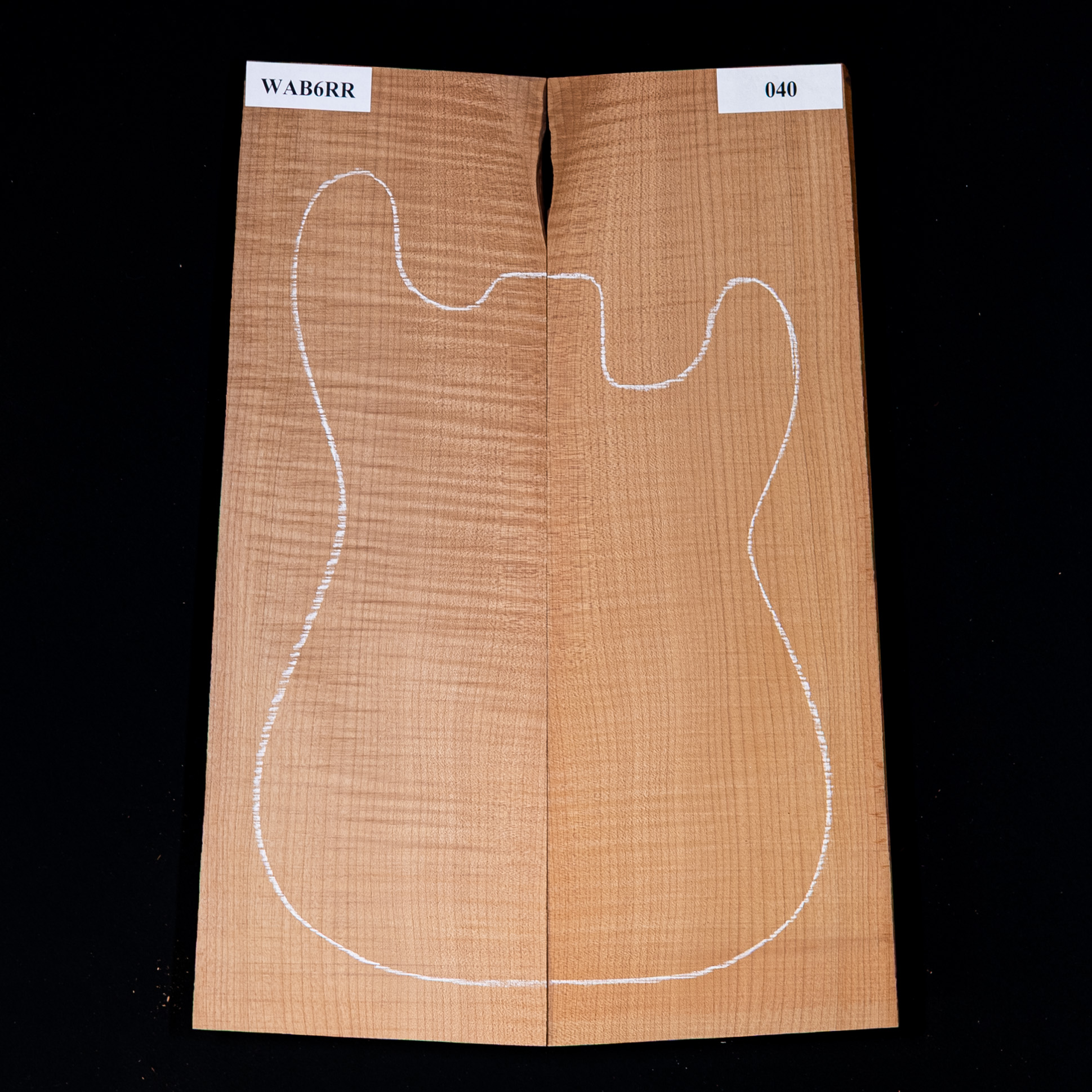 Table laminée en érable torréfié Bigleaf High-Flame – 040 Table laminée en érable torréfié Bigleaf High-Flame – 040