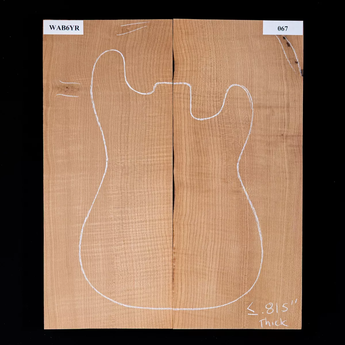 Haut sculpté torréfié en érable à grosses feuilles et flammes - 0,7 Haut sculpté torréfié en érable à grosses feuilles et flammes - 0,7