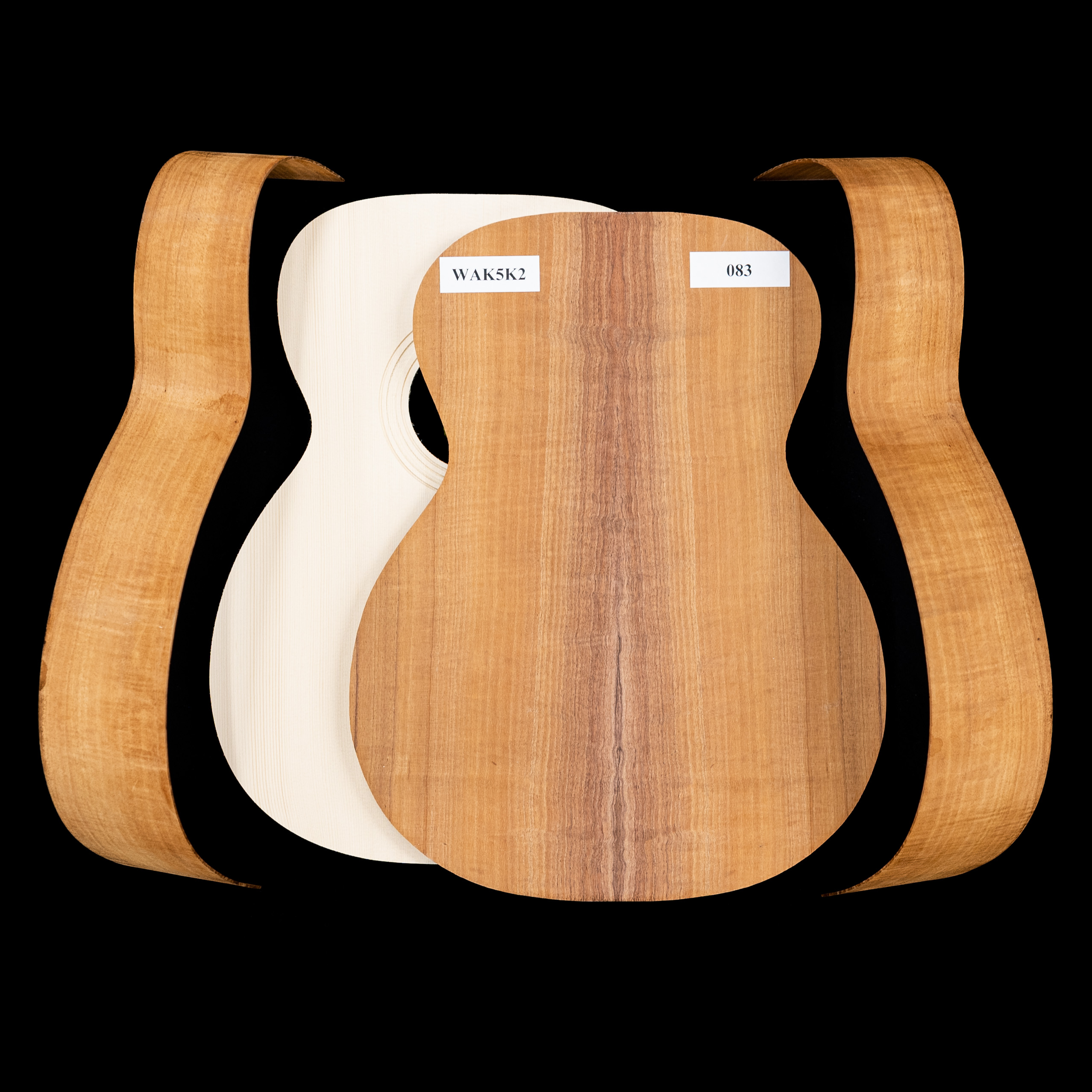 Kit de guitare WoodStax Flame Koa OM, col boulonné - 083 Kit de guitare WoodStax Flame Koa OM, col boulonné - 083
