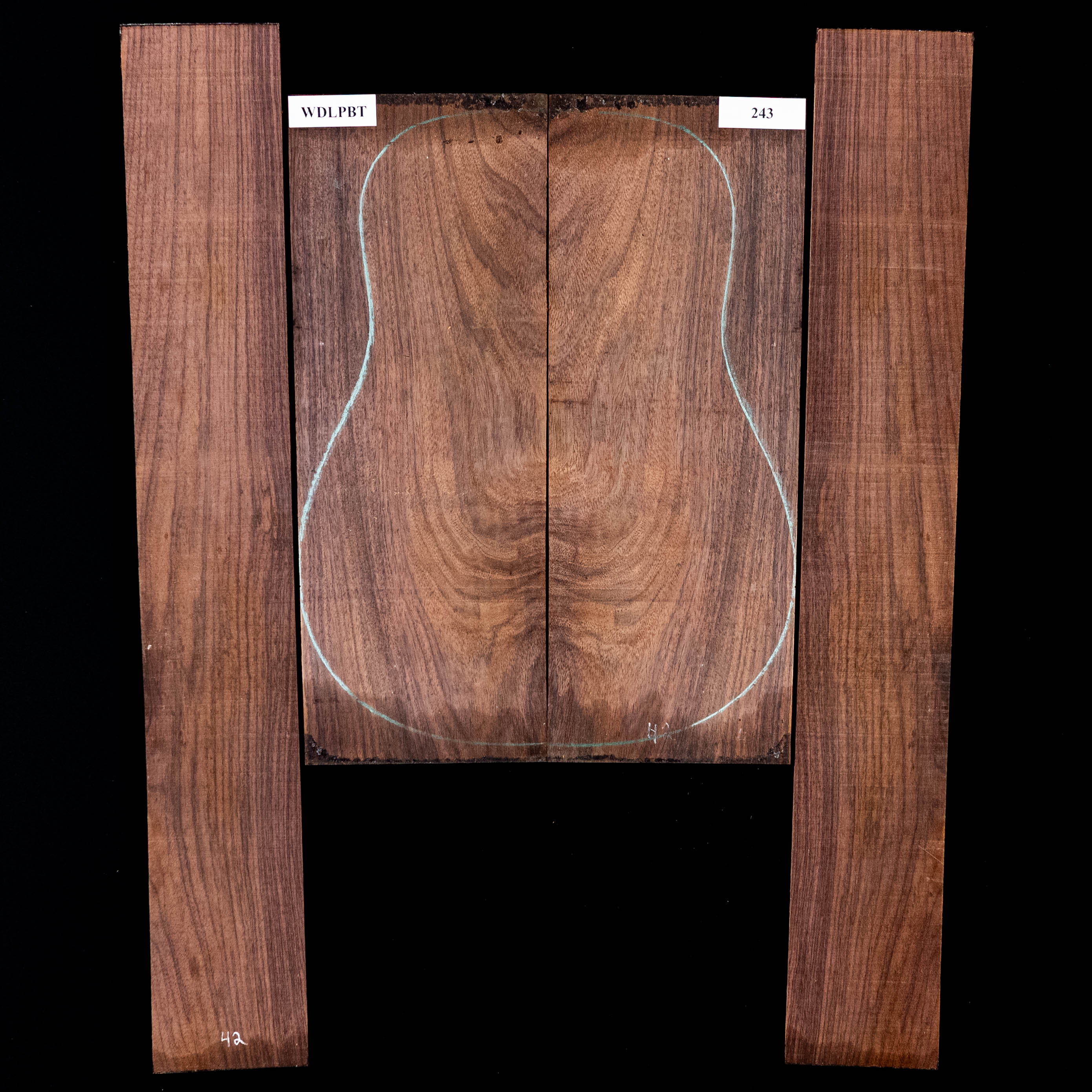 Fond + Paire d’éclisses en palissandre d’Inde Wild Grain - 243 Fond + Paire d’éclisses en palissandre d’Inde Wild Grain - 243