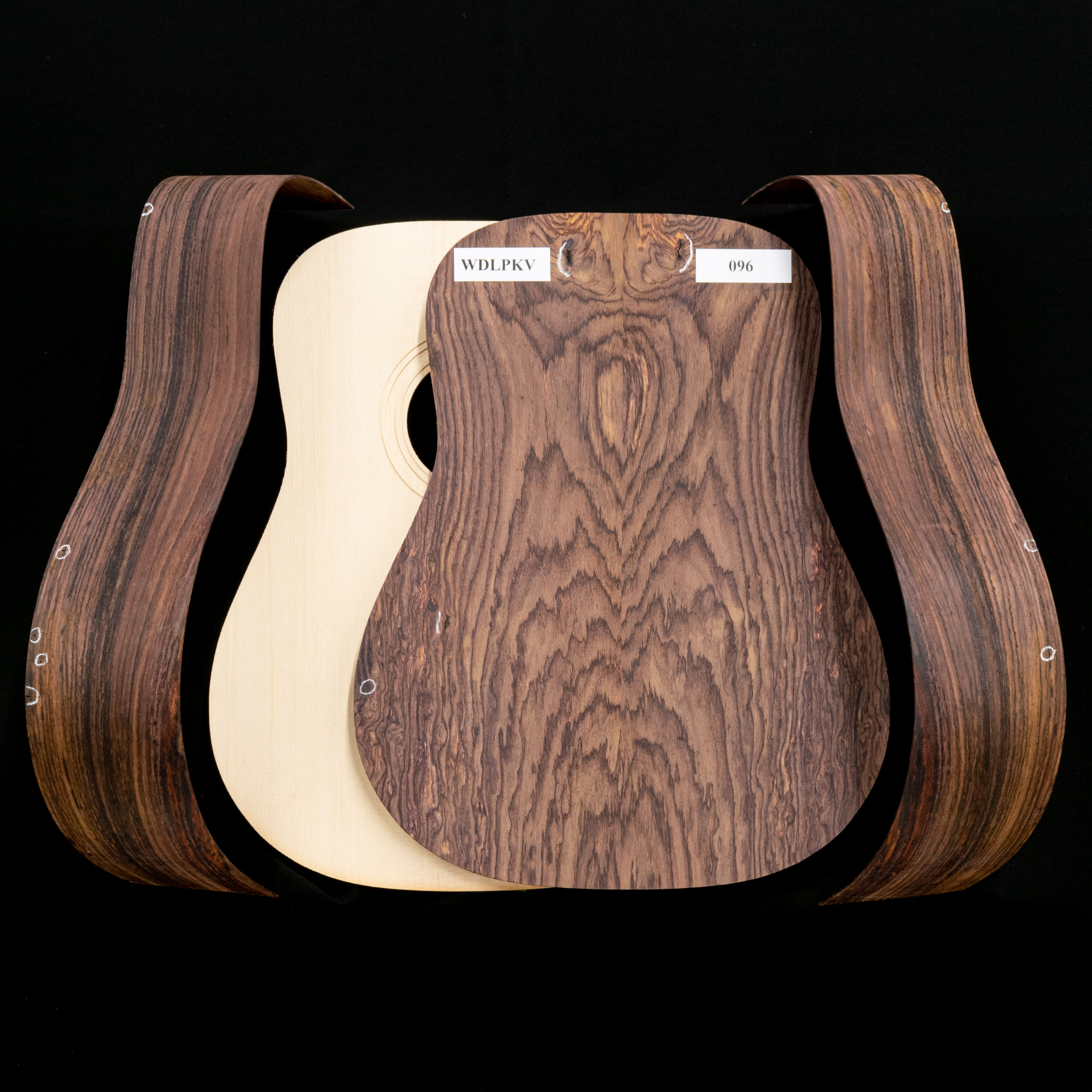 Kit de palissandre WoodStax Wild Grain Dreadnought, col boulonné - 096 Kit de palissandre WoodStax Wild Grain Dreadnought, col boulonné - 096
