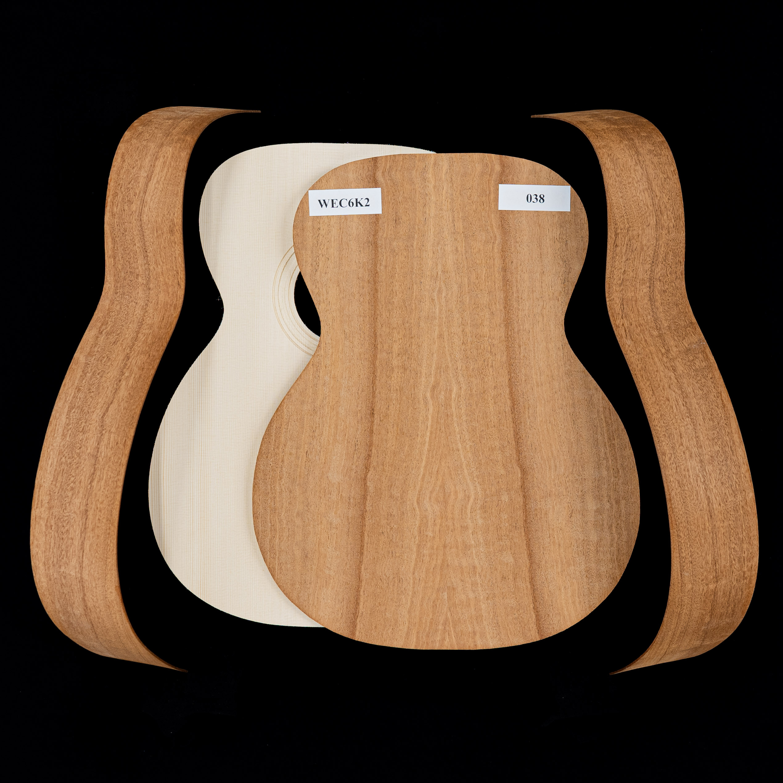 Kit de guitare WoodStax Figured Sapele OM, col boulonné - 038 Kit de guitare WoodStax Figured Sapele OM, col boulonné - 038