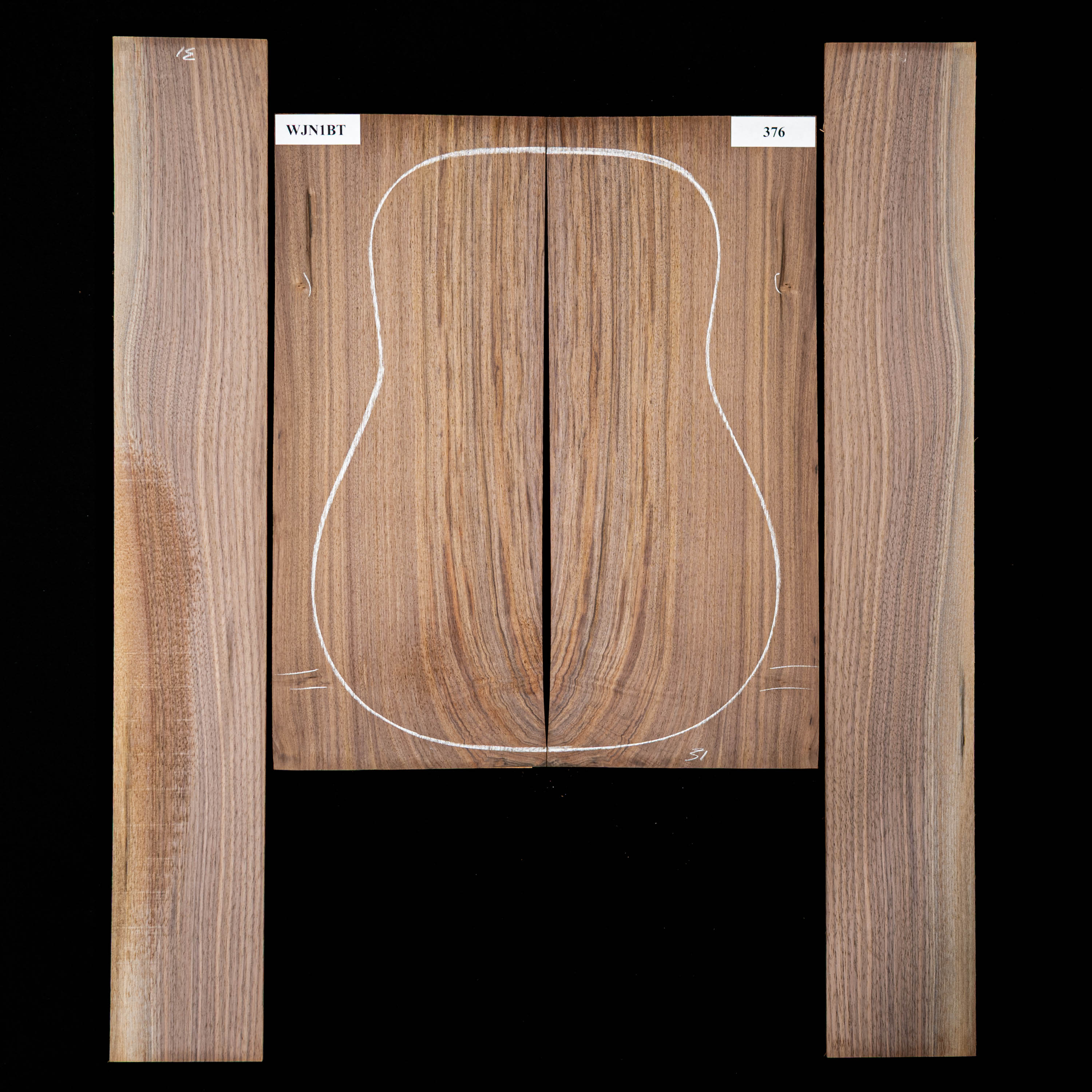 Fond + Paire d’éclisses en noyer noir - 376 Fond + Paire d’éclisses en noyer noir - 376