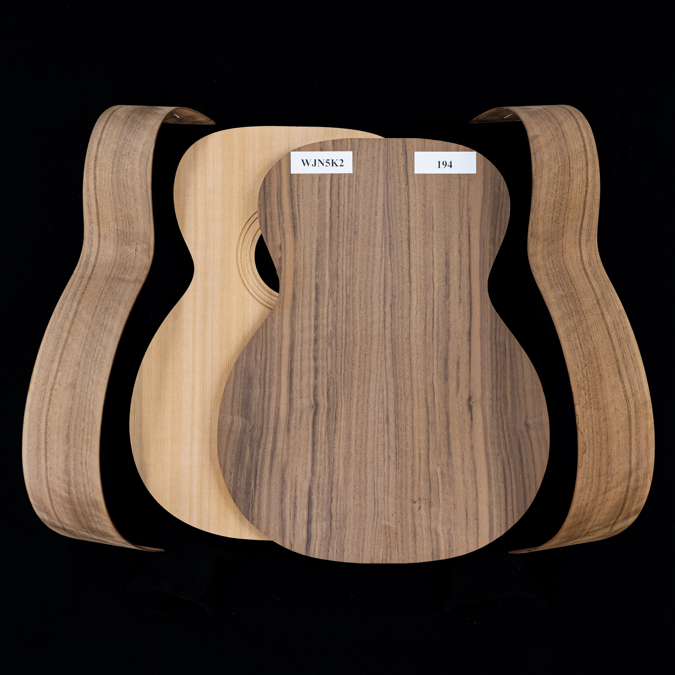 Kit de guitare WoodStax Flame Walnut OM, col boulonné - 194 Kit de guitare WoodStax Flame Walnut OM, col boulonné - 194