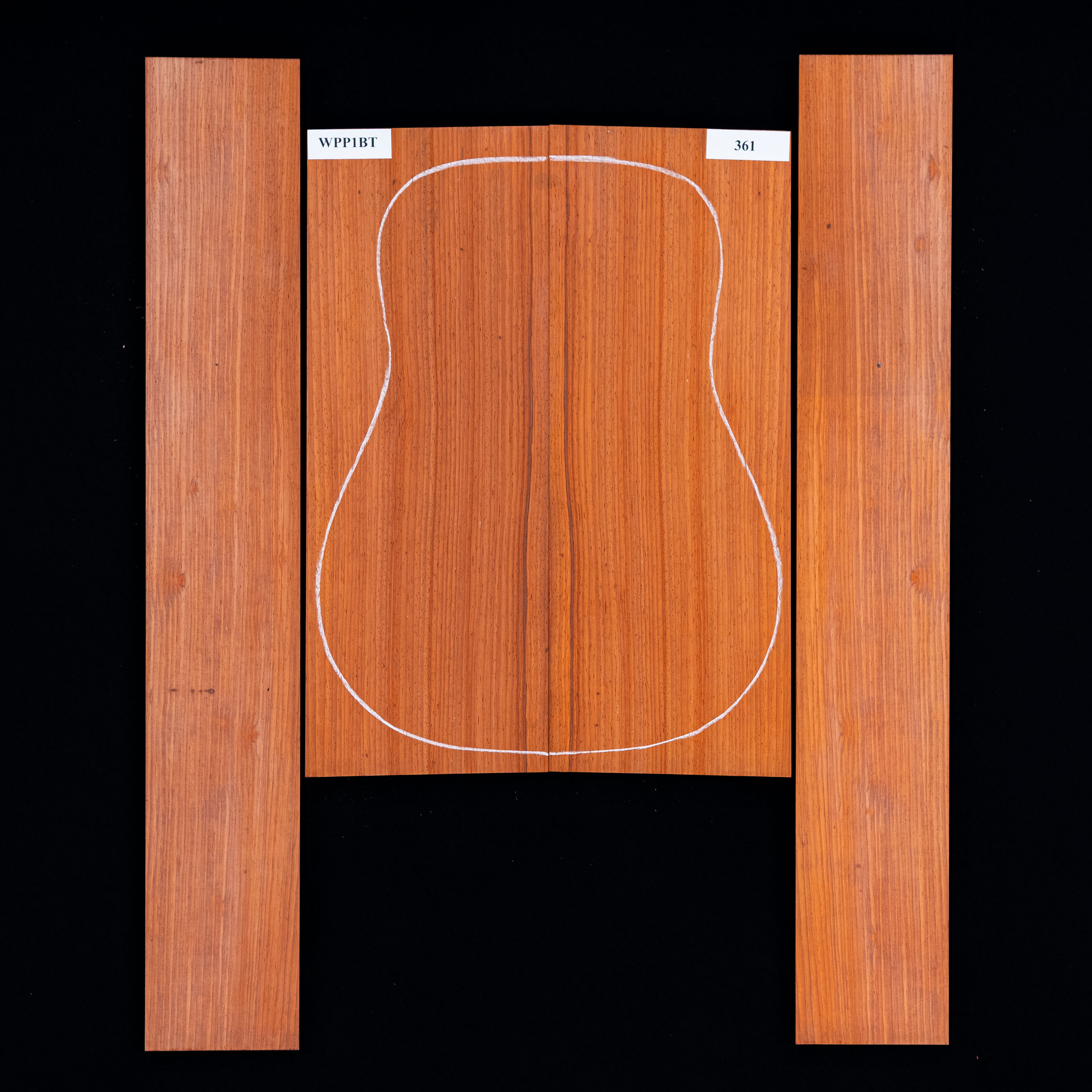 Ensemble dos et côté Padauk - 3,1