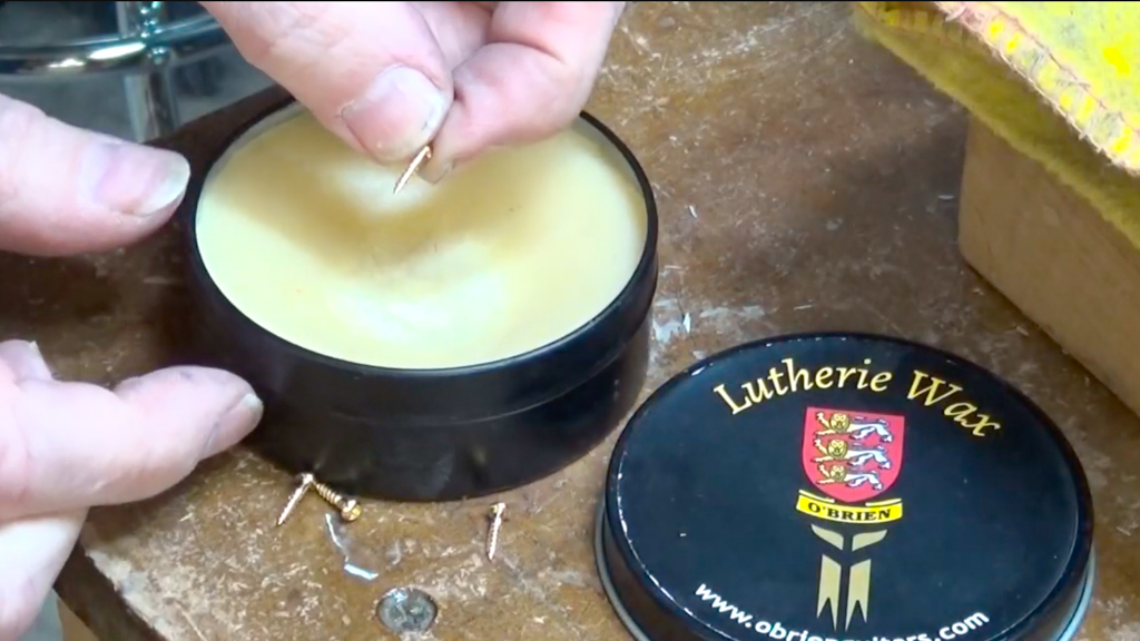 Huile de citron et de cire Lutherie - Sac à courrier Luthier Tips du Jour