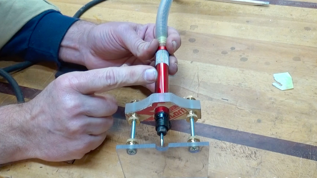 Astuce d’outil pour incrustation - Sac à courrier Luthier Tips du Jour