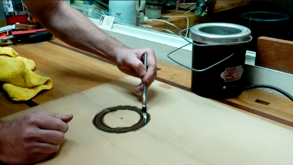 Rosettes nivelantes - Sac courrier Luthier Tips du Jour