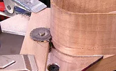 Scie de base du routeur de précision