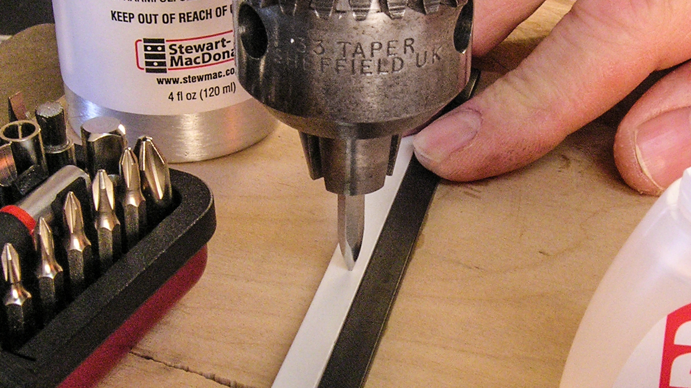 Installation de points latéraux à l’aide de débris de contreplaqué