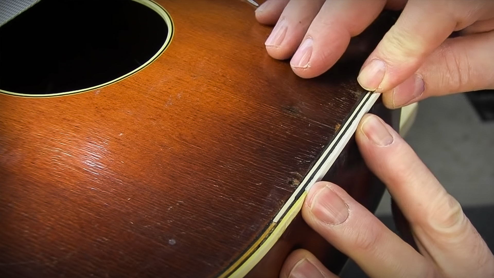 Faire des bindings de guitare personnalisées lorsque les tailles de stock ne correspondent pas