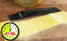 Ponçage : nettoyage de la colle ( 10min suivants)