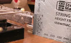 Photo : mesure de la hauteur du pont