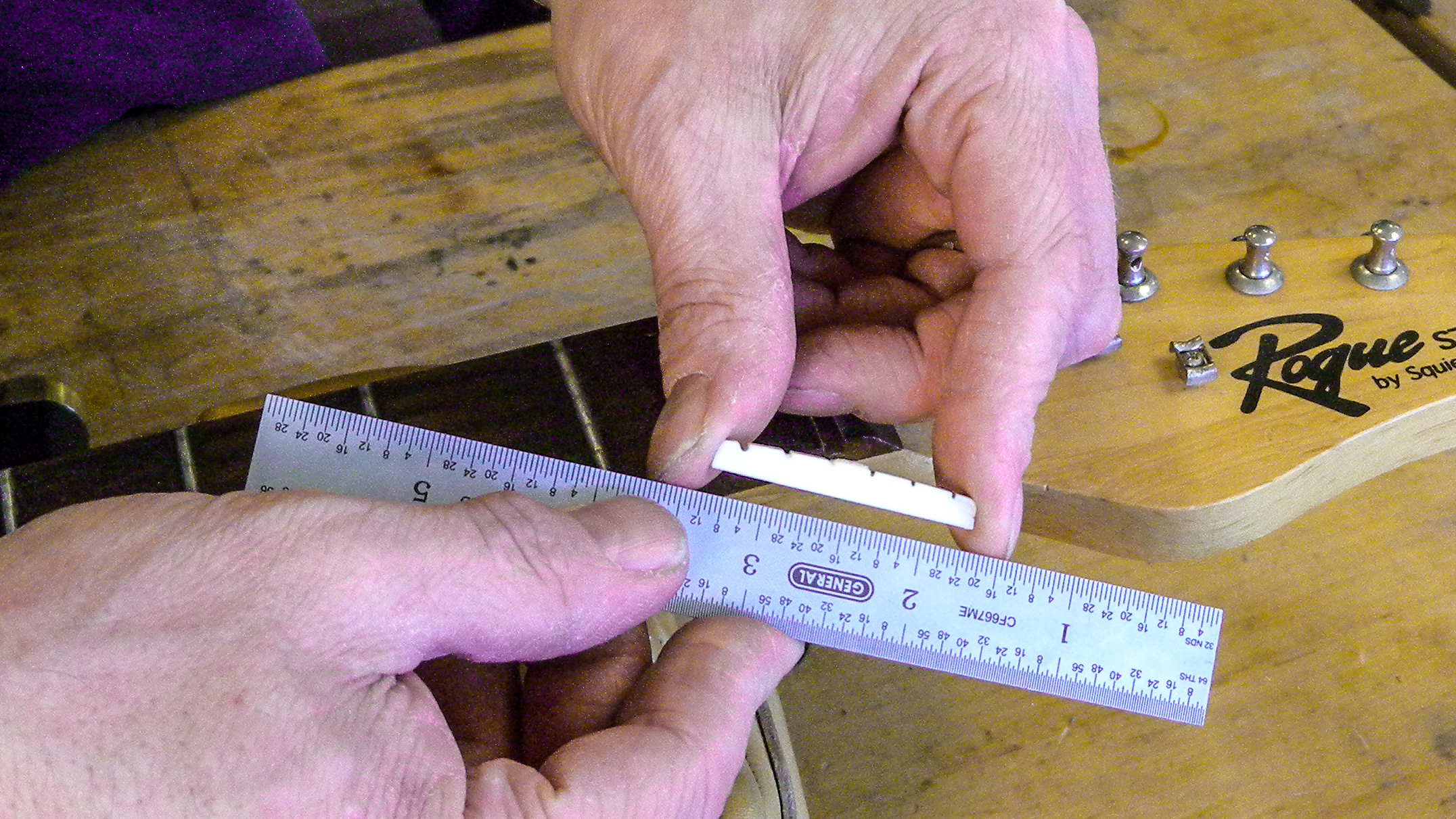 Cet écrou à os s’adapte-t-il à ma guitare ?