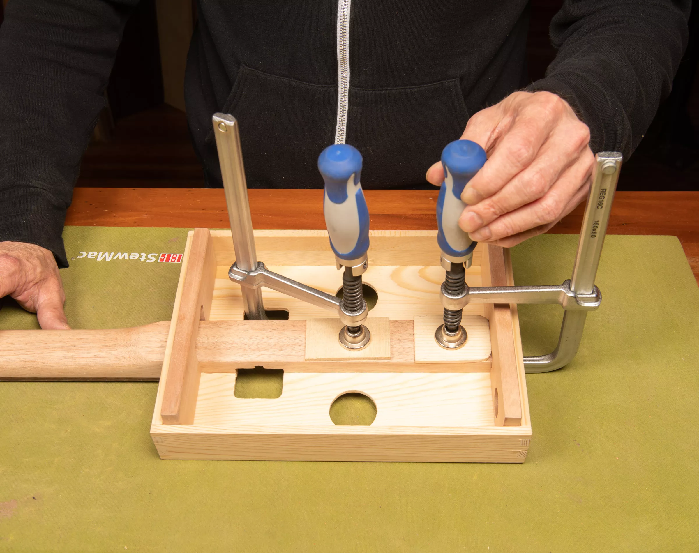 pho0,1 option colle le manche.jpg