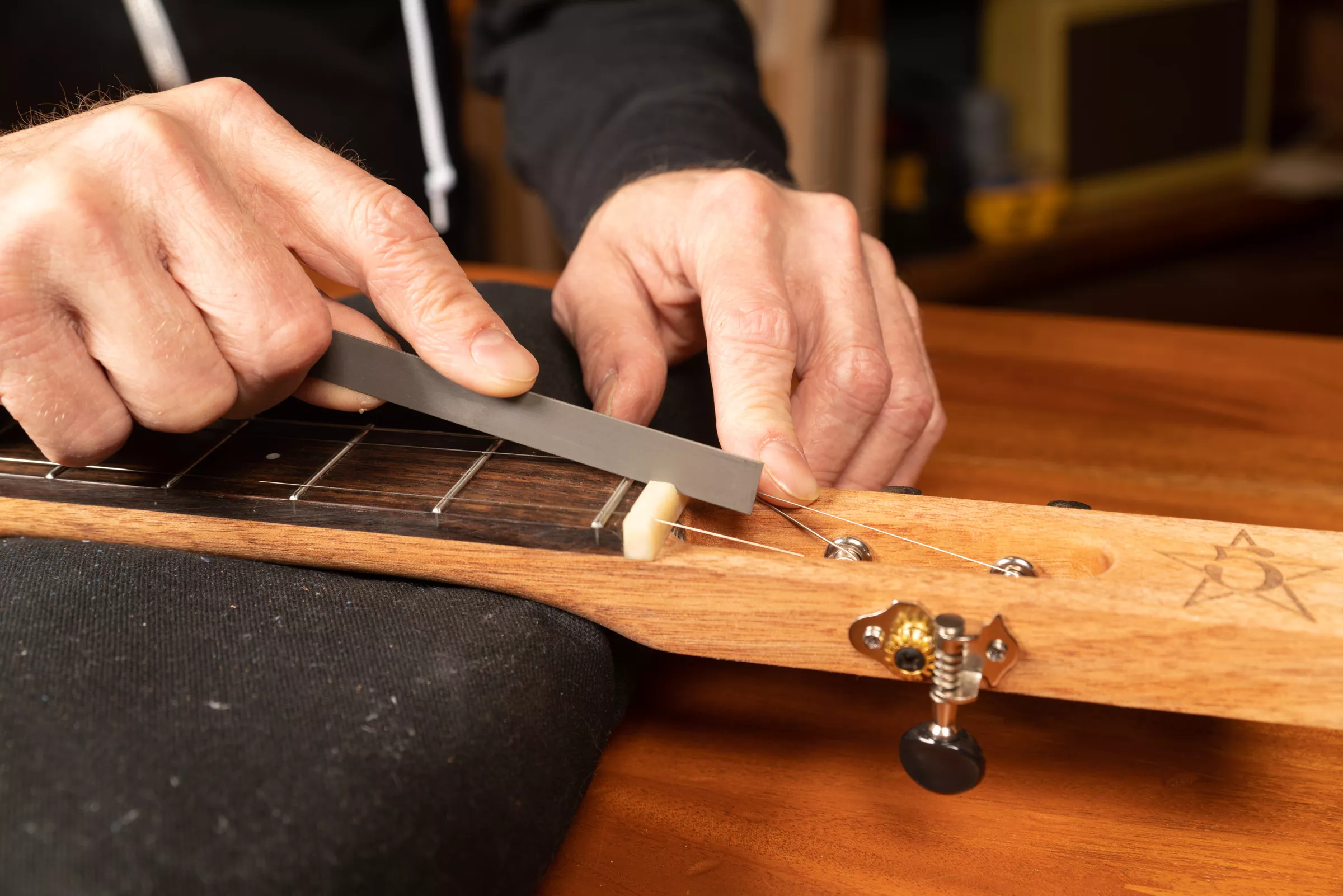 pho0,6 ajustez l’écrou.jpg