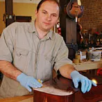 Construire des manteaux sur des finitions de guitare