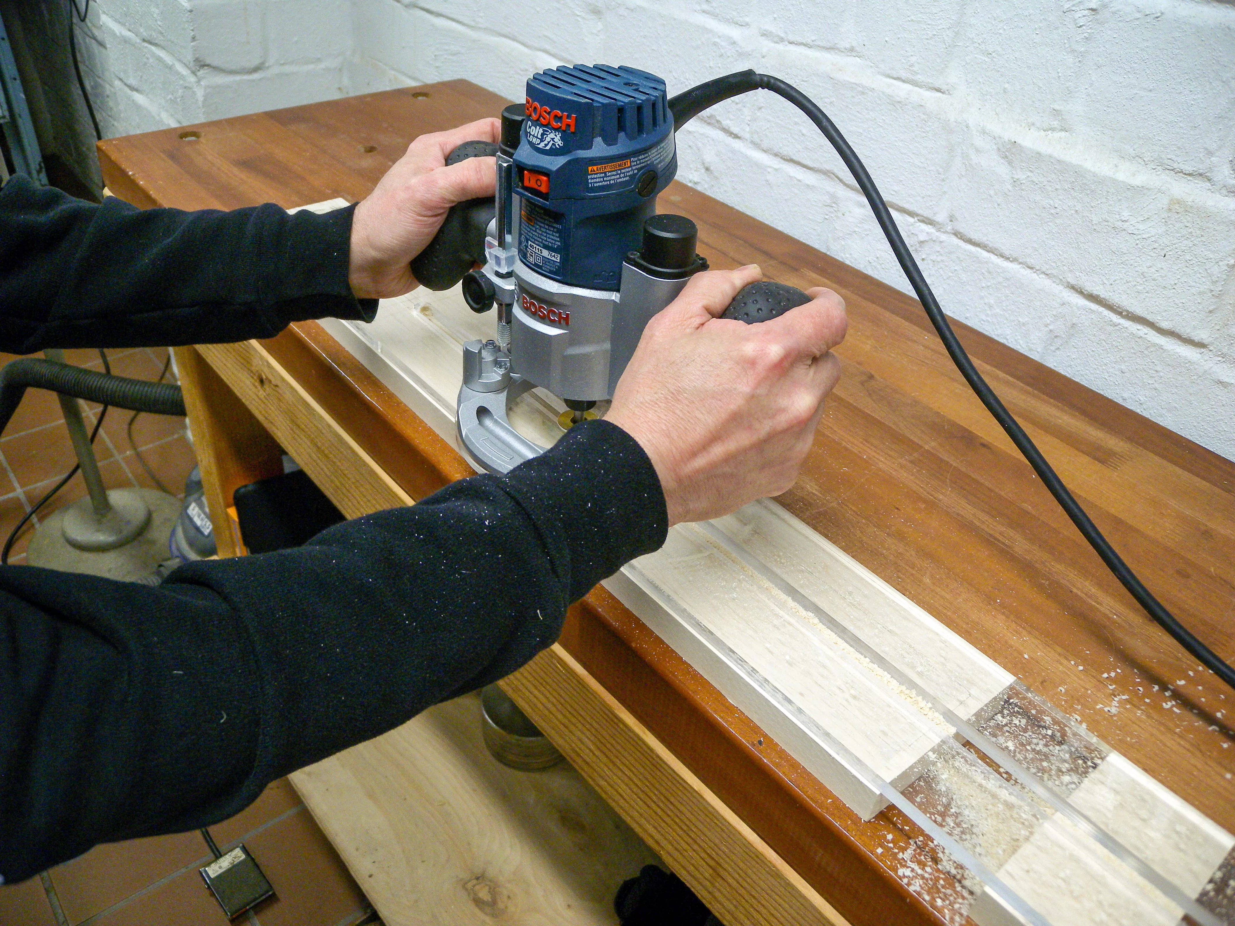 Canal de fresado pho12 à l’aide de la base et de la douille, noter le support du modèle