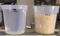 Gobelets mélangeurs de colle