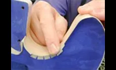 Collage du bord en érable exposé