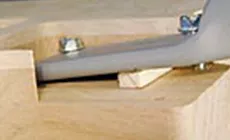 Suspendre une guitare pour sécher