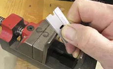 Mettre une fraise sur un rasoir