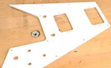 Modèle pickguard terminé