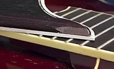 Renforcez le pickguard