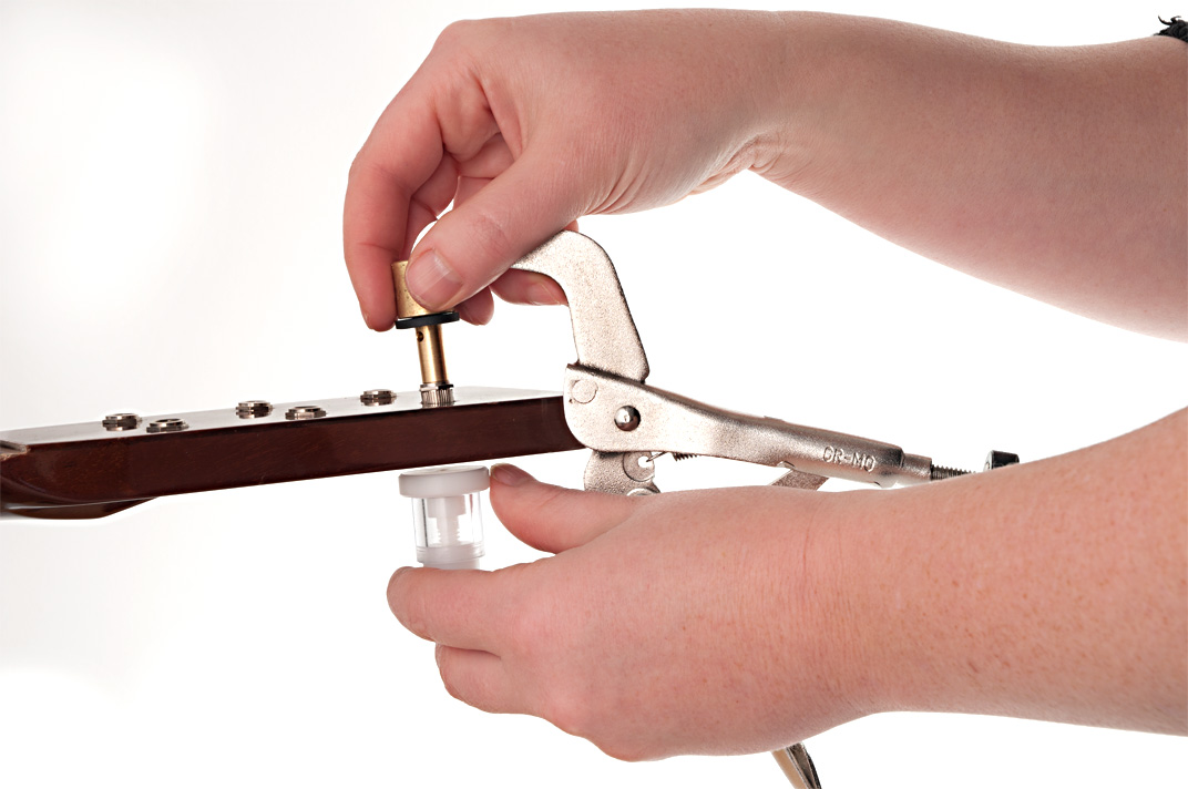 Instructions pour la presse de la douille du tuner